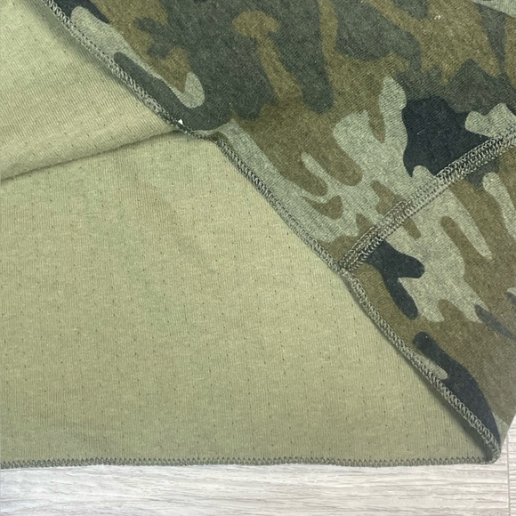 L.L. Bean Green Camouflage Long Sleeve wool blend thermal RARE camo colour way M - Picture 5 of 10